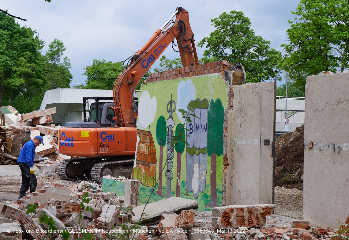 13.05.2022 - Baustelle am Haus für Kinder in Neuperlach